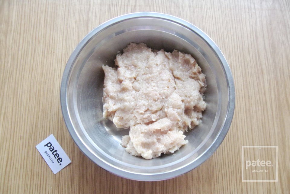 Куриные тефтели со свеклой и гречкой - Шаг 2