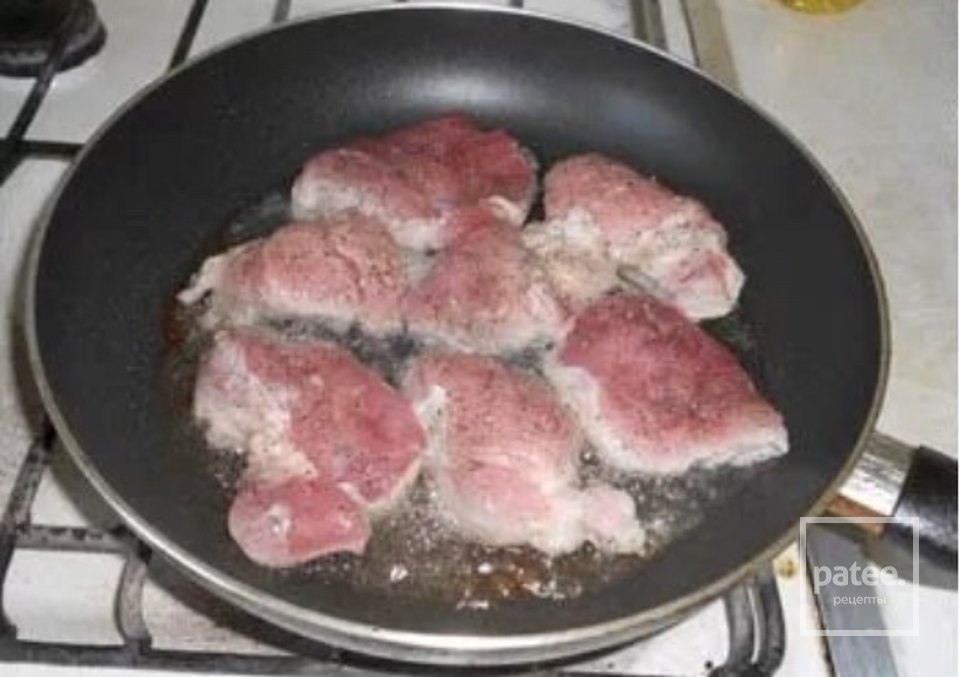 Запечённое филе с яблоками - Шаг 1