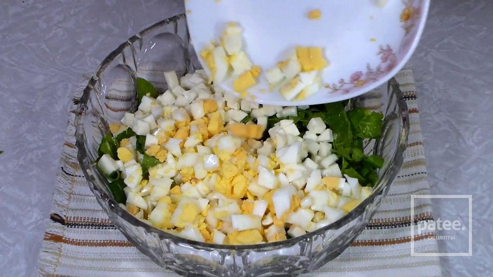 Салат со шпинатом без майонеза - Шаг 7