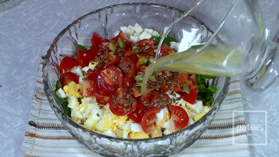 Салат со шпинатом без майонеза - Шаг 10