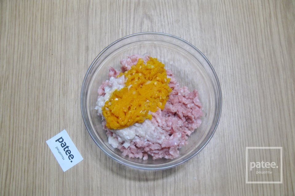 Котлеты из свинины с тыквой - Шаг 4