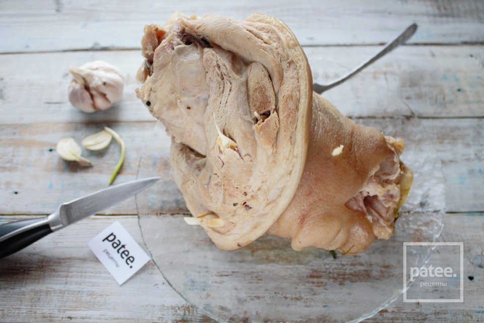 Рулька свиная в горчично-медовом соусе в духовке - Шаг 14