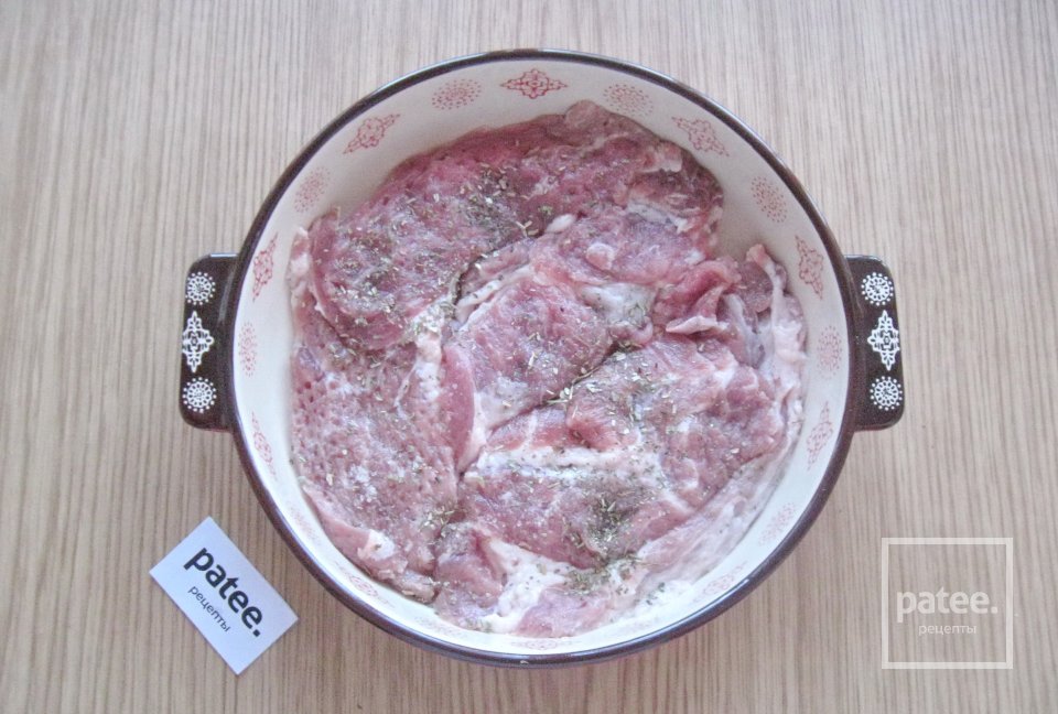 Мясное ассорти с грибами и сливками - Шаг 3