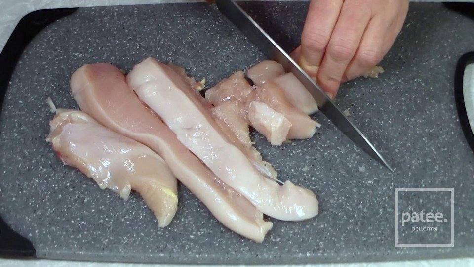 Куриные зразы с грибной начинкой - Шаг 2