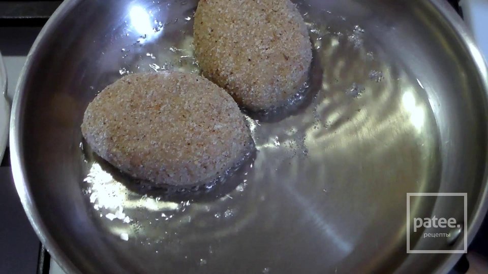 Куриные зразы с грибной начинкой - Шаг 7