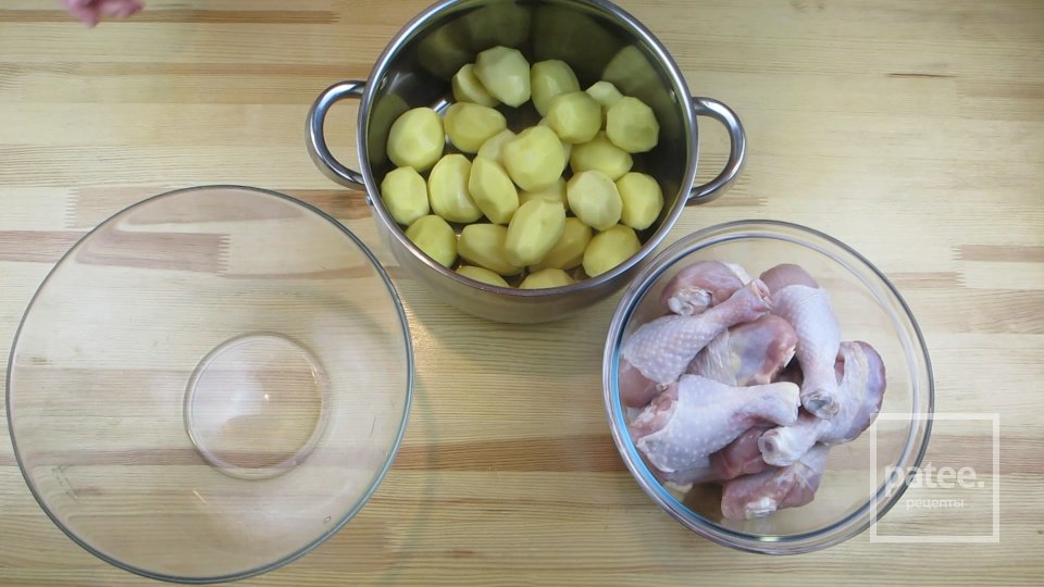 Курица с картошкой в духовке - Шаг 2