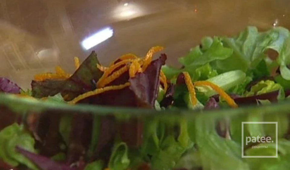 Салат с сёмгой, апельсином и оливками - Шаг 4