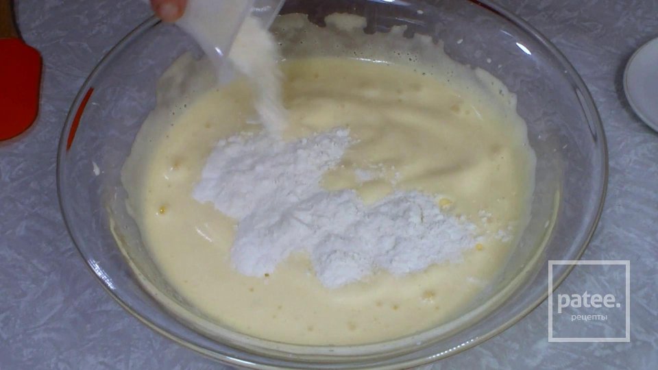 Бисквитный Рулет с Творожным Кремом и Персиками - Шаг 5