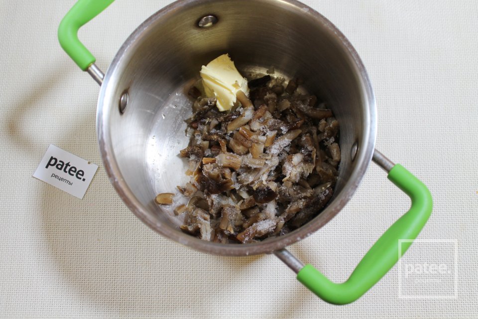 Овощной суп с грибами, мясными фрикадельками и вермишелью - Шаг 7