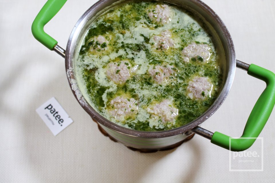 Овощной суп с грибами, мясными фрикадельками и вермишелью - Шаг 14