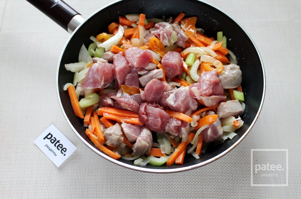 Плов с индейкой на сковороде - Шаг 11