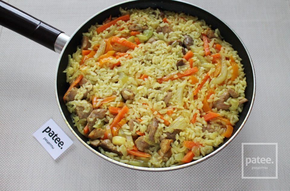 Плов с индейкой на сковороде - Шаг 16