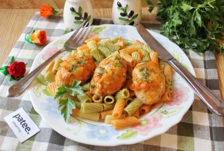 Котлеты с капустой в соусе