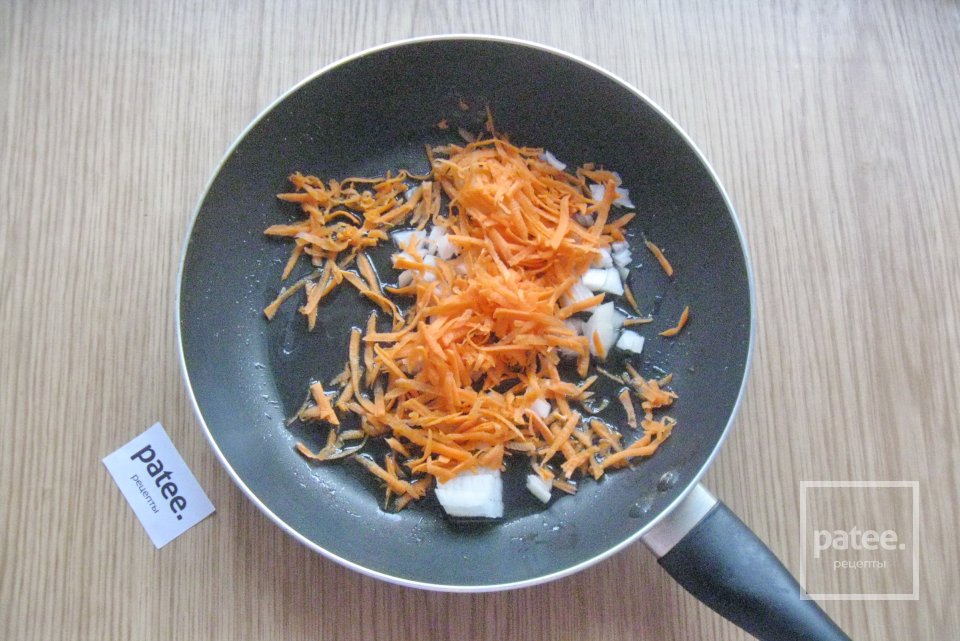 Котлеты с капустой в соусе - Шаг 8