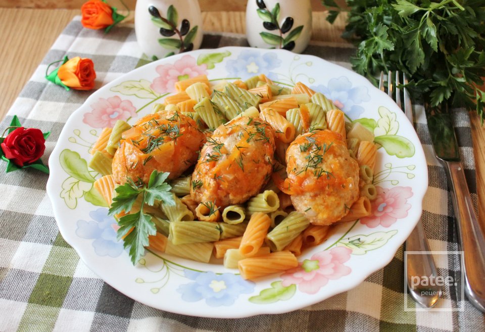 Котлеты с капустой в соусе - Шаг 14