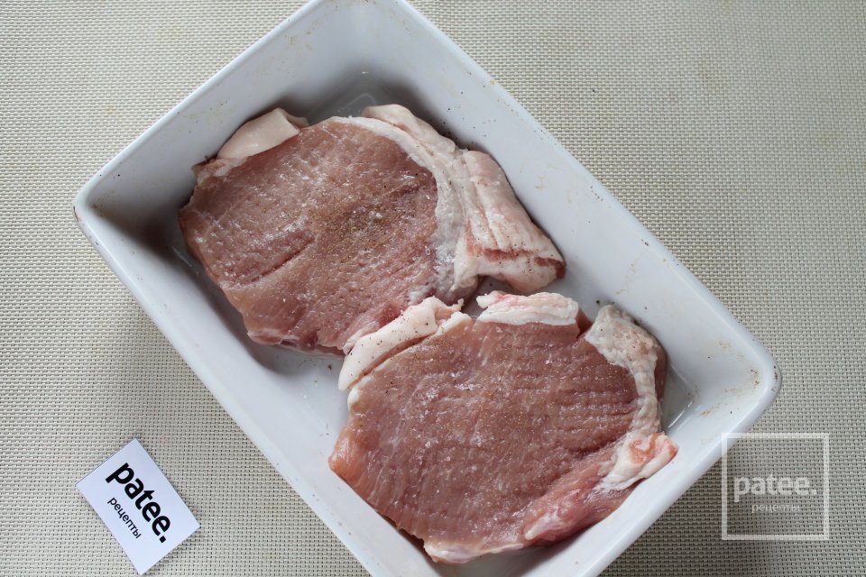 Свинина в духовке с помидорами и сыром - Шаг 11