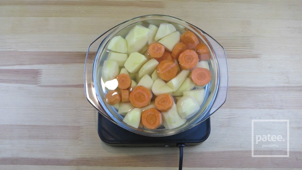 Картофельные зразы с грибами - Шаг 1