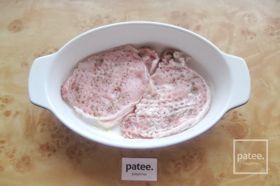 Свиная корейка под майонезом в духовке - Шаг 5