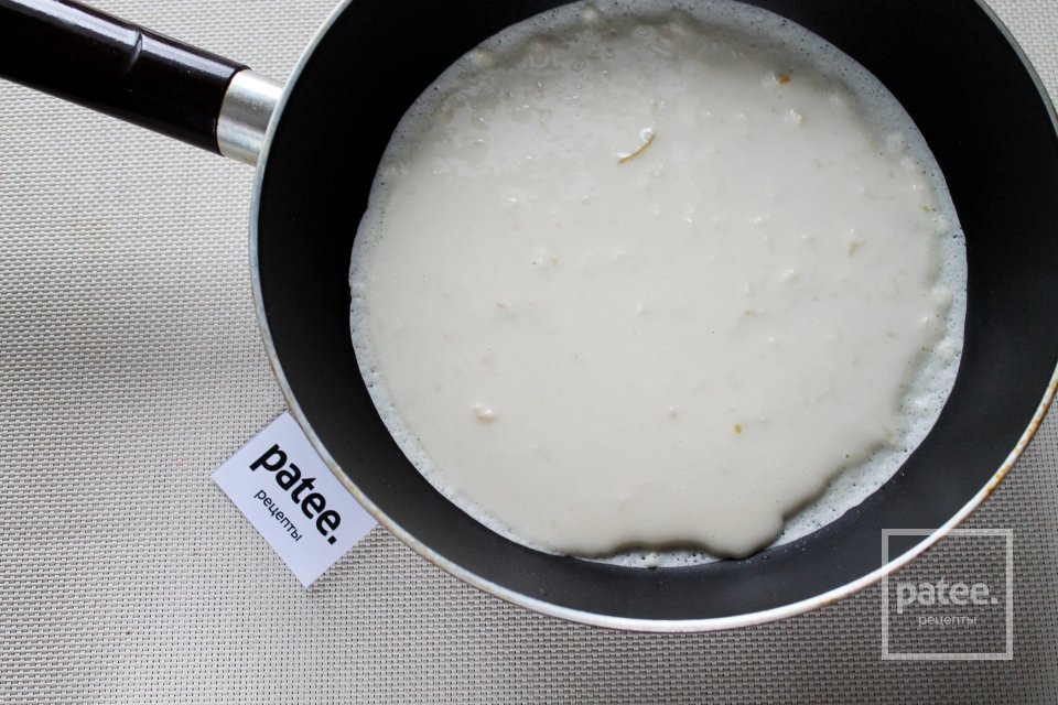 Блины заварные на молоке с яблоком - Шаг 13