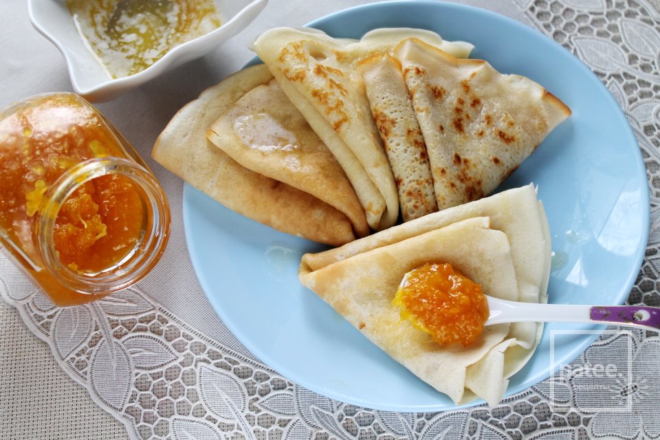 Блины заварные на молоке с яблоком - Шаг 16