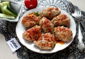 Котлеты из мясного фарша с кабачком в пароварке