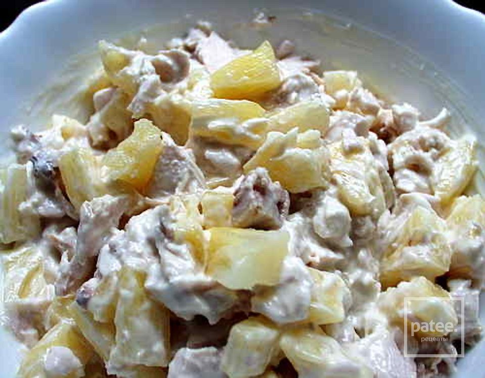 Салат с копчённой курицей и ананасом - Шаг 1