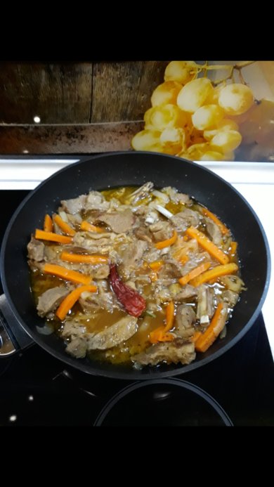 Баранина томлёная в пиве. - Шаг 8