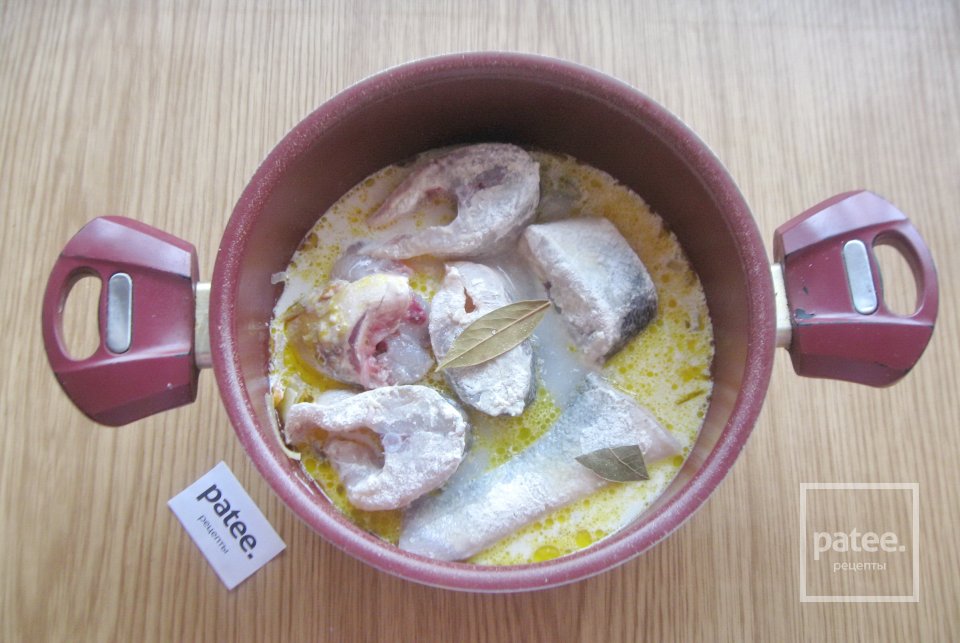 Судак в сливках с грибами - Шаг 8