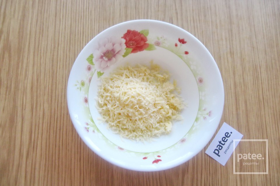 Бутерброды с грибами, сыром и огурцом - Шаг 5