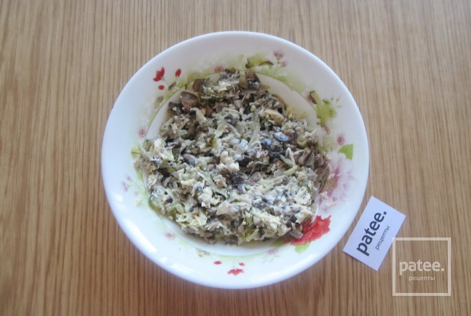 Бутерброды с грибами, сыром и огурцом - Шаг 9