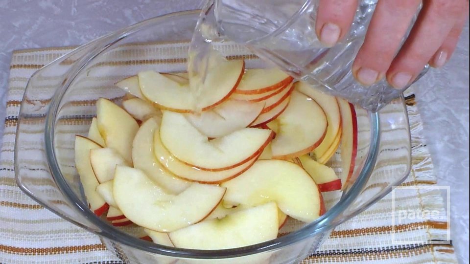 Кексы с яблоками, простой рецепт - Шаг 8