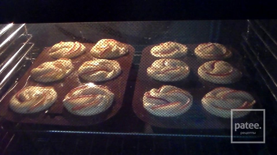 Кексы с яблоками, простой рецепт - Шаг 10