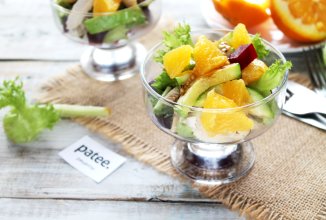 Салат со свеклой, курицей и апельсином