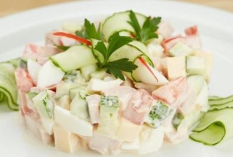 Салат с ветчиной