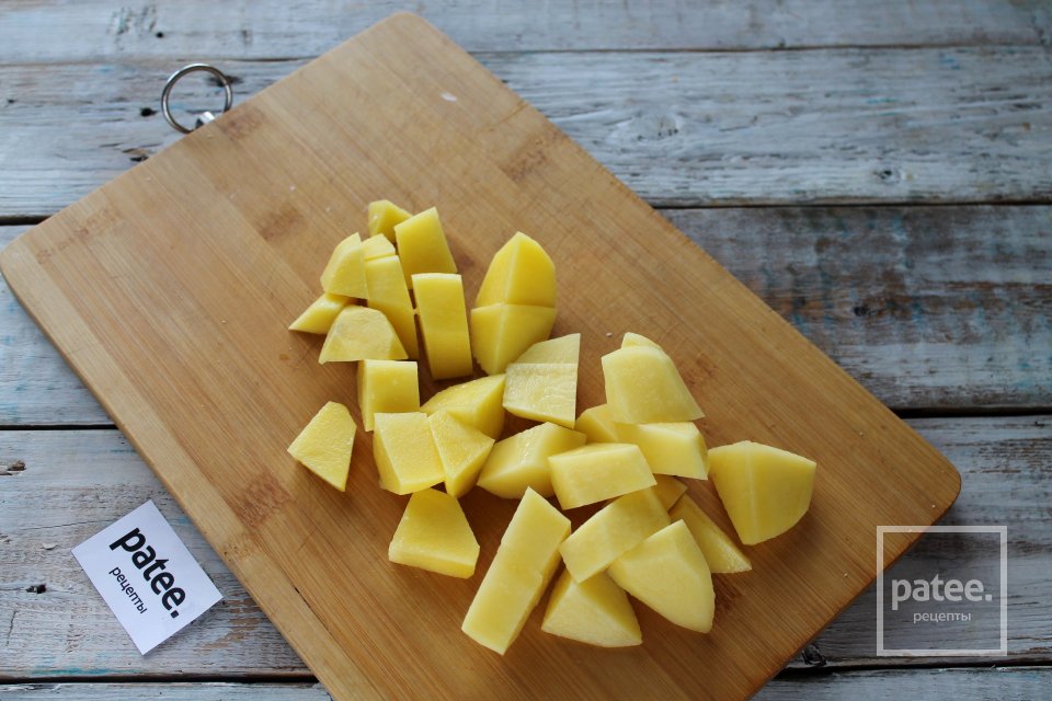 Солянка по-домашнему с картофелем и мясными фрикадельками - Шаг 2