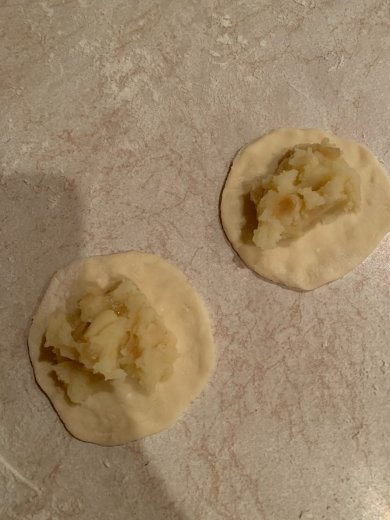 Украинские вареники с капустой на кефире - Шаг 9