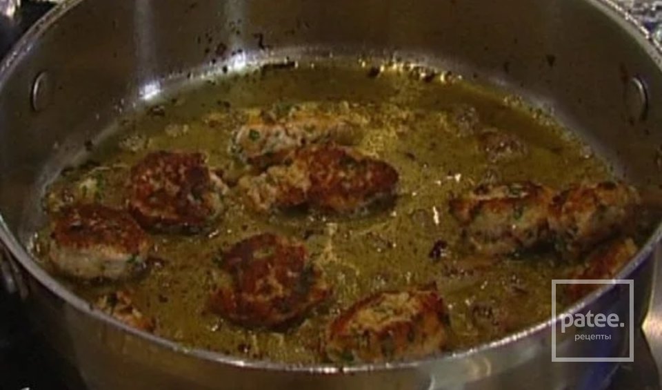 Макароны с фрикадельками и моцареллой - Шаг 5