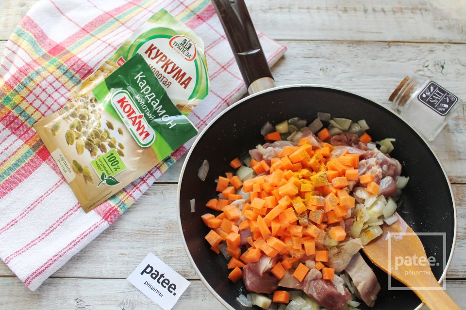 Перловая каша с индейкой в горшочках в микроволновке - Шаг 9