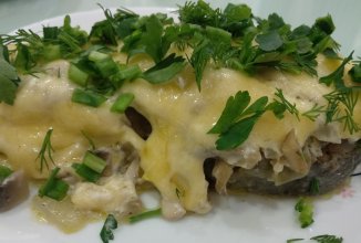 Красная рыба, запечённая с грибами