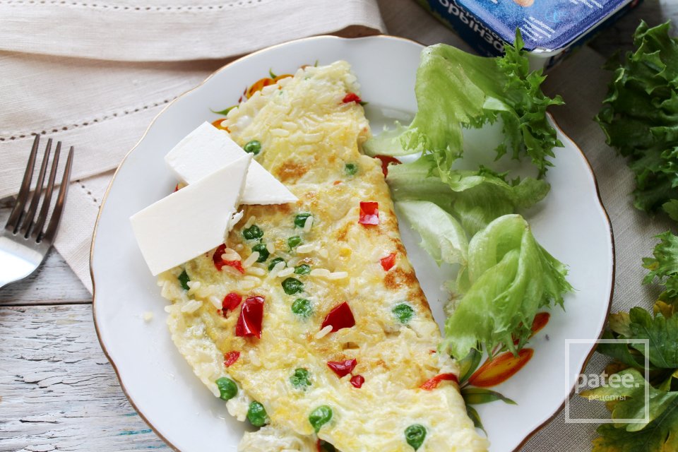 Омлет с гавайской смесью на сковороде - Шаг 12