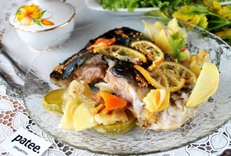 Карп с овощами в духовке в фольге