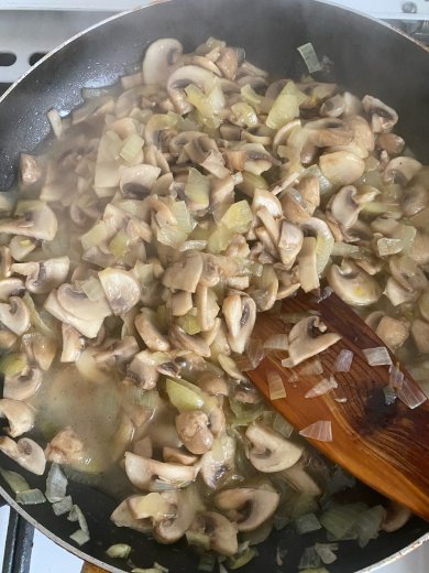 Суп-пюре из шампиньонов со сливкамии - Шаг 4