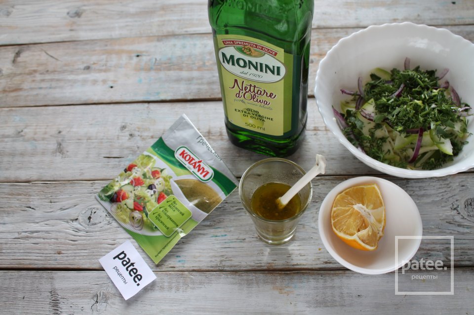 Салат Щётка с лисичками и греческой заправкой - Шаг 10