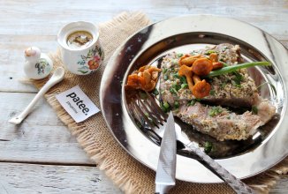 Свинина со сметаной в фольге в духовке