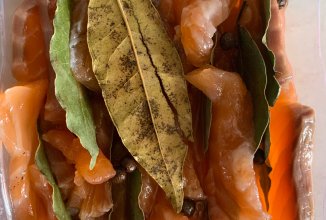 Семга малосольная в масле