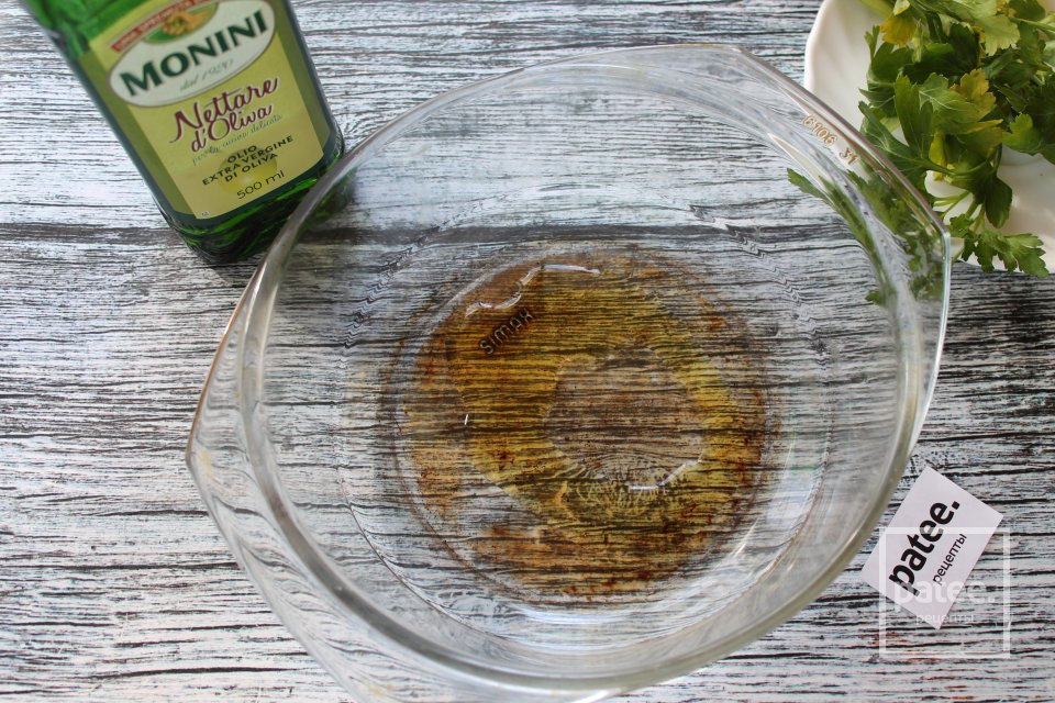 Омлет с кабачком и брынзой в микроволновке - Шаг 3