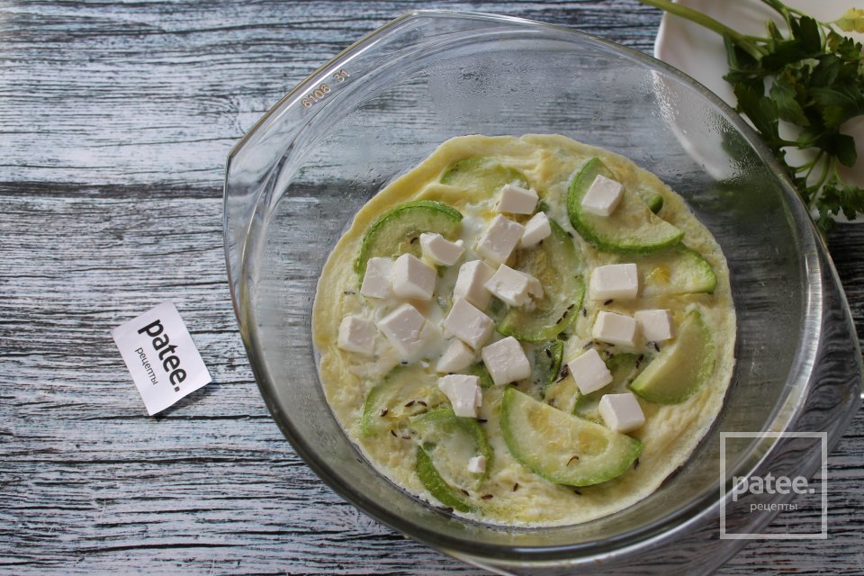 Омлет с кабачком и брынзой в микроволновке - Шаг 11