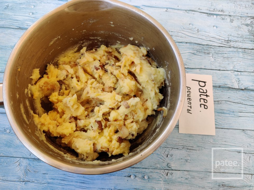 Треугольники с картофелем и грибами Хруст - Шаг 10