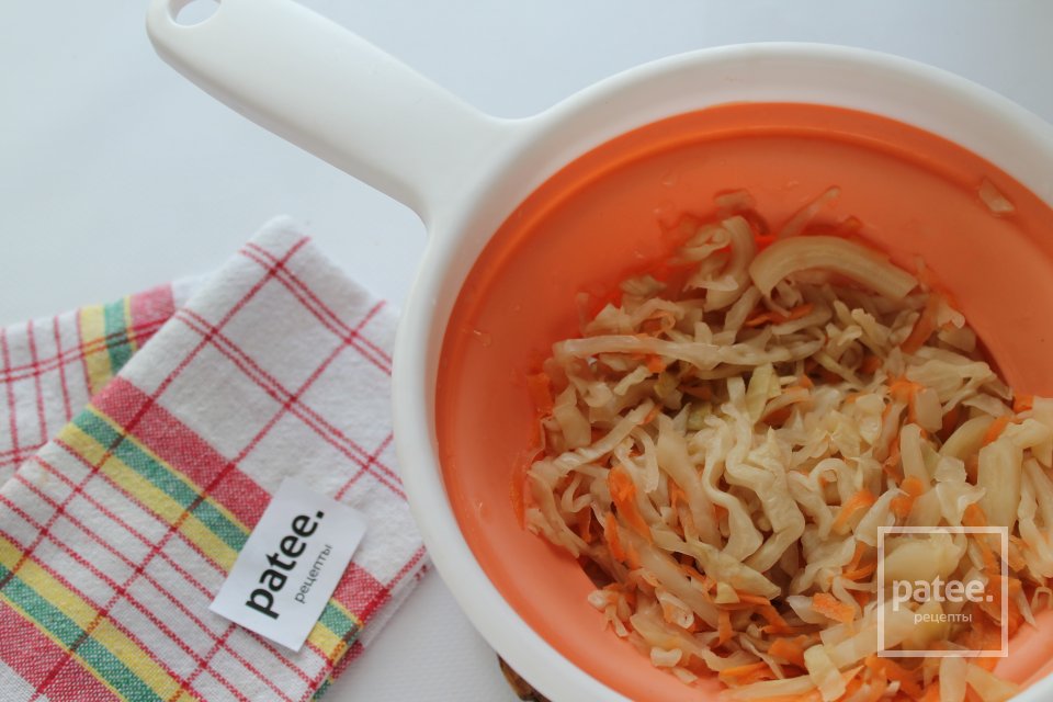 Дрожжевые пирожки с капустой - Шаг 7