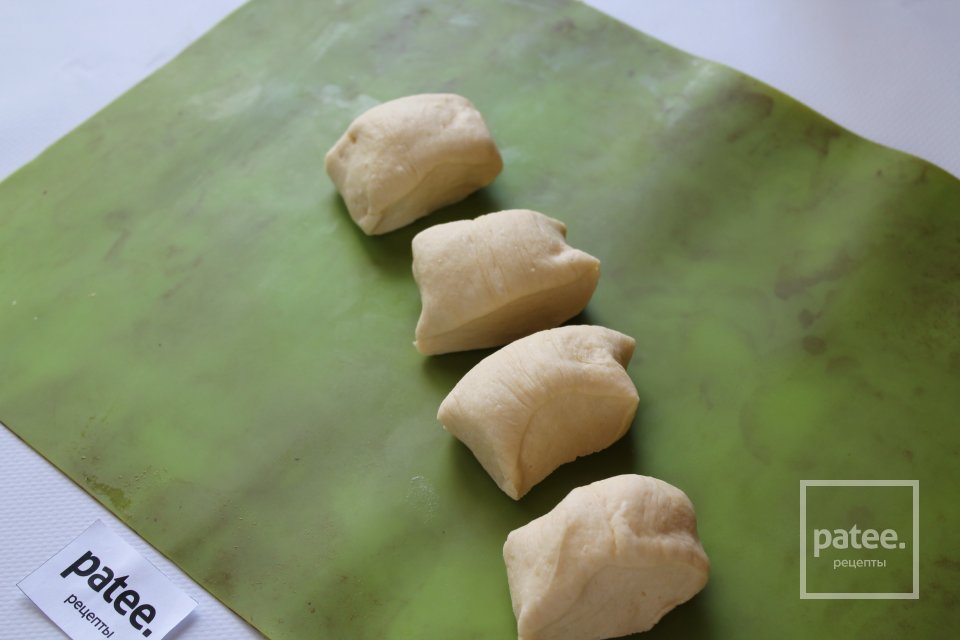 Дрожжевые пирожки с капустой - Шаг 11